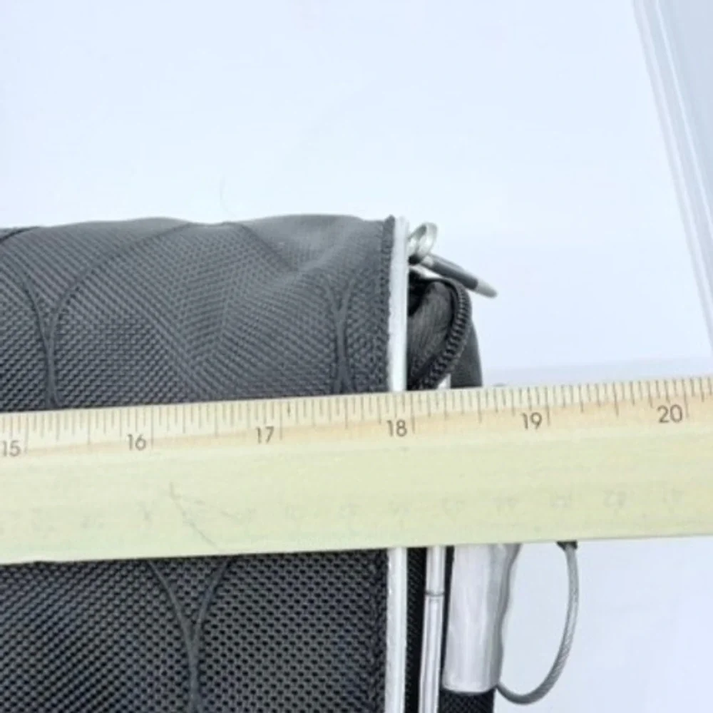 Pacsafe Meshsafe M200 Anti-Theft‎ Messenger Bag Gray Laptop Briefcase eXomesh